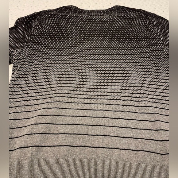 Calvin Klein Ombré Striped and Polka Dot Black and Grey Pullover Sweater Men M - Picture 8 of 9